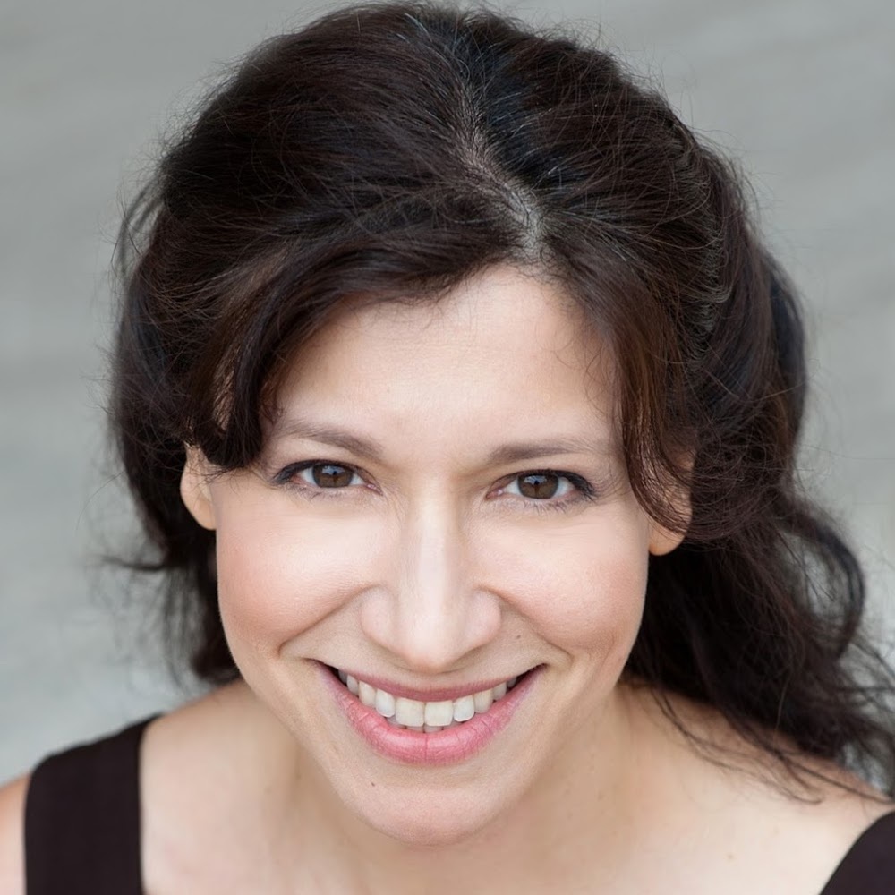 Meet your Posher, Gloria